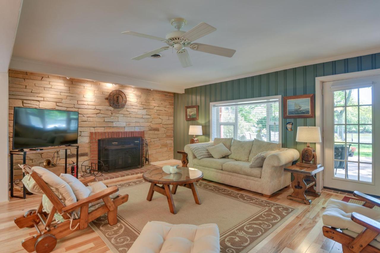 Waterfront Annapolis Home Fire Pit And Fishing Pier المظهر الخارجي الصورة