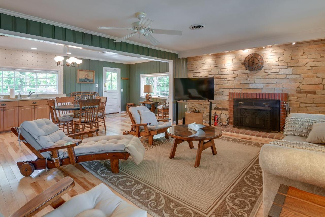 Waterfront Annapolis Home Fire Pit And Fishing Pier المظهر الخارجي الصورة