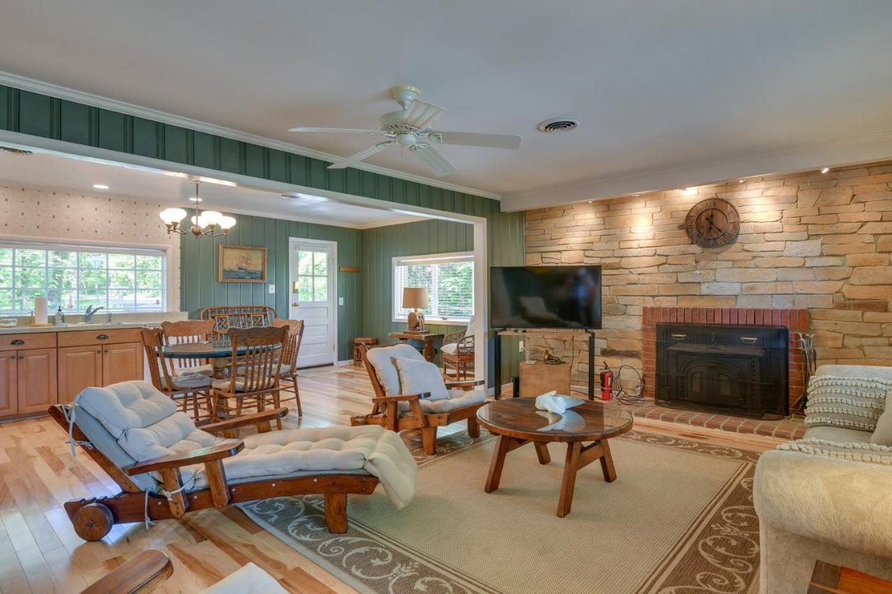 Waterfront Annapolis Home Fire Pit And Fishing Pier المظهر الخارجي الصورة