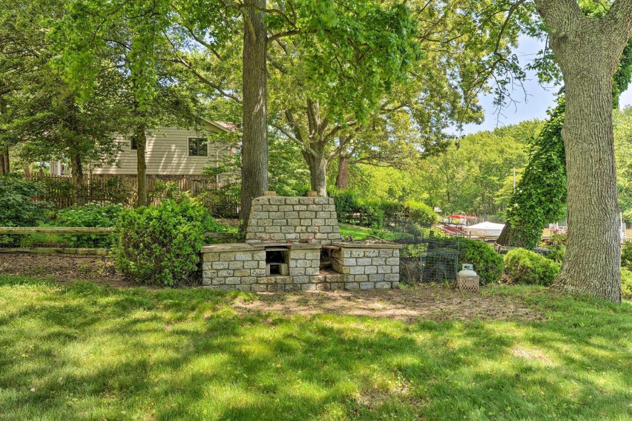 Waterfront Annapolis Home Fire Pit And Fishing Pier المظهر الخارجي الصورة